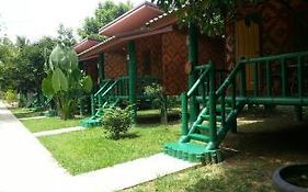 The Royal Bamboo Lodge  3*